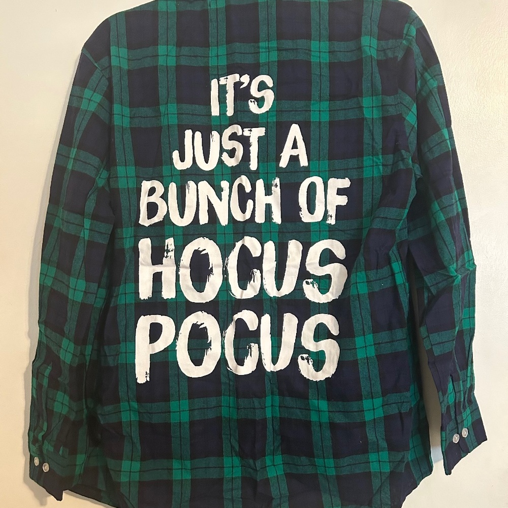 Disney Cakeworthy Hocus Pocus Long Sleeve Flannel Shirt Women's Size Small NWT